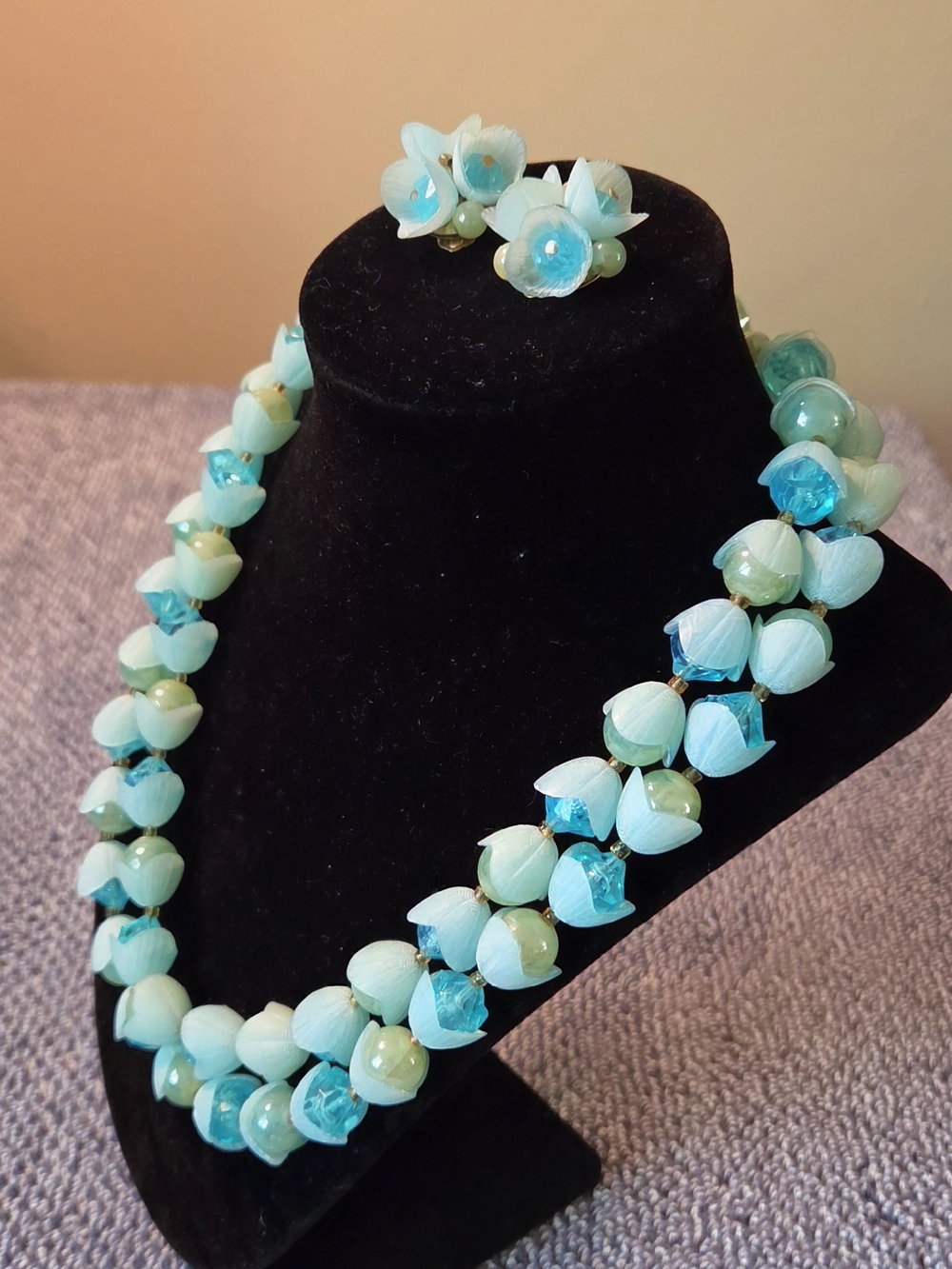 Vintage 1950s Signed Hong Kong Pastel Flower Jewelry Set Double Strand MCM - Picture 4 of 6